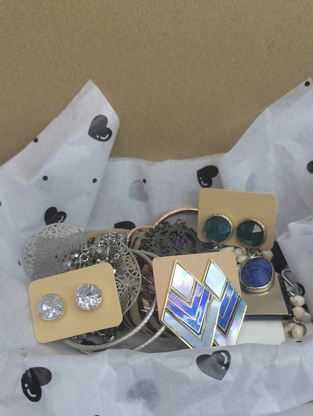 15pc Box Of Earrings